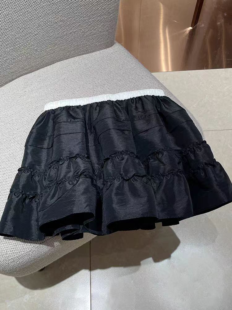 Black puffy skirt