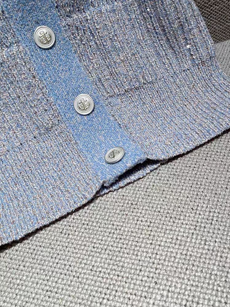 Blue striped hort top