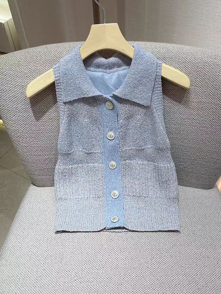 Blue striped hort top