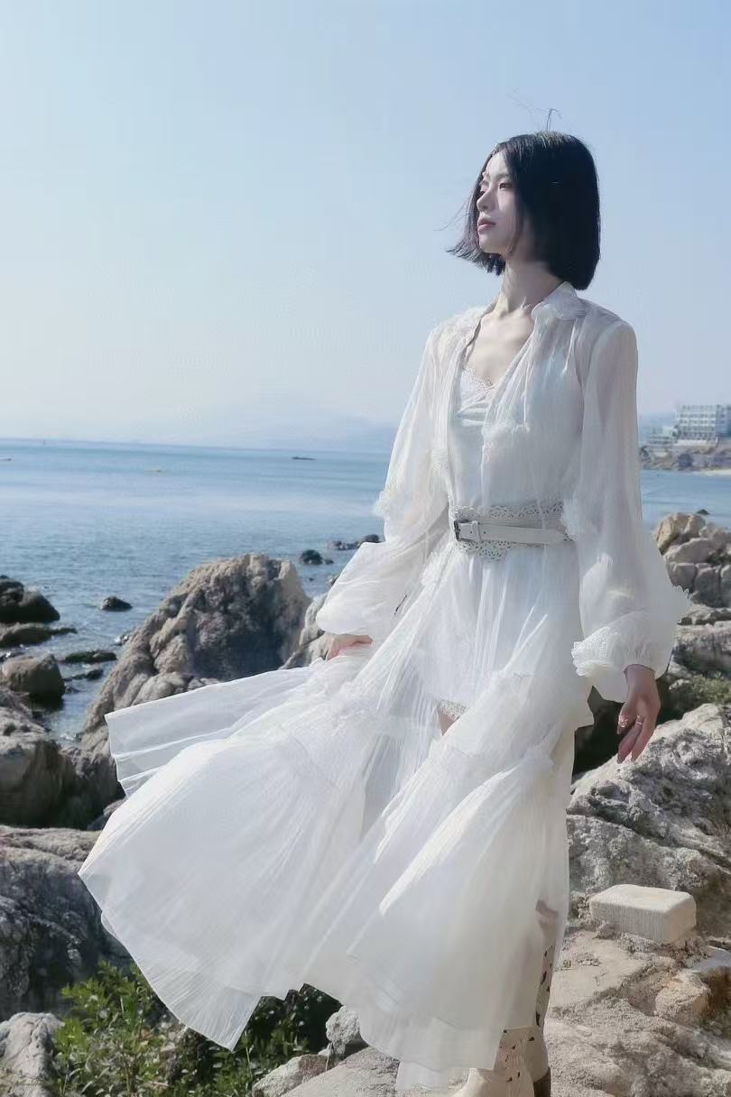 White Vacation Dresses