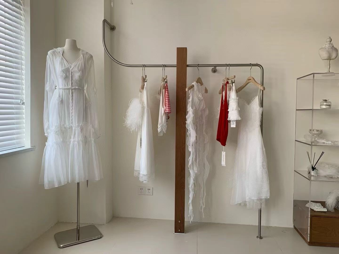 White Vacation Dresses