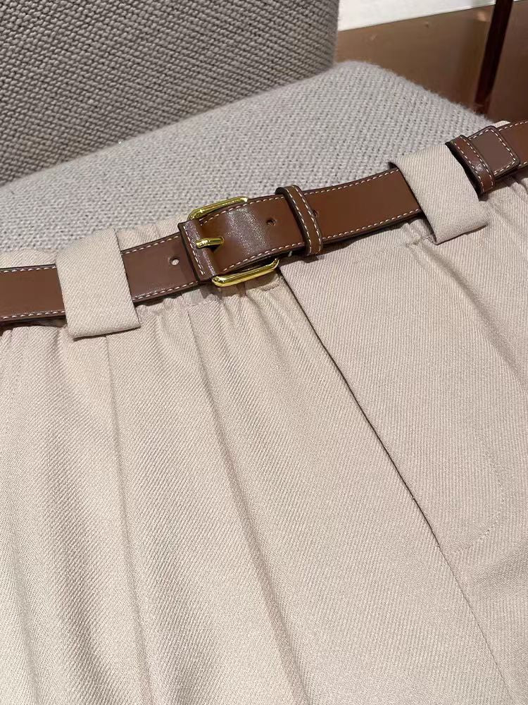 Khaki shorts with belt