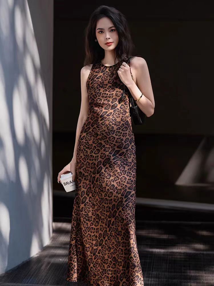 Leopard print silk long sleeveless dress