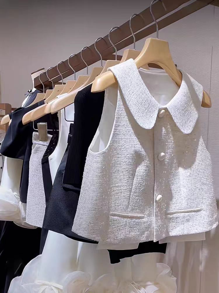 Sequined short jacket