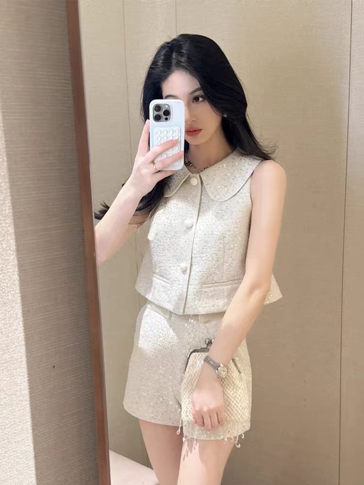 Sequined short jacket