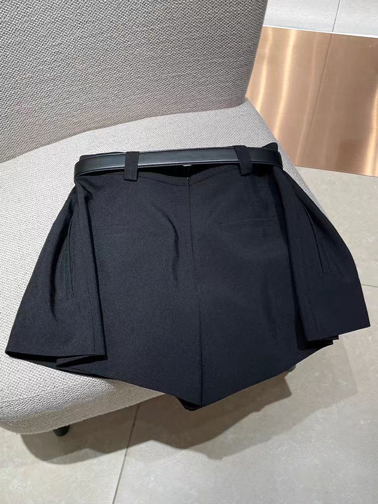 White shorts With belt belted