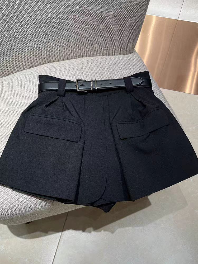 White shorts With belt belted