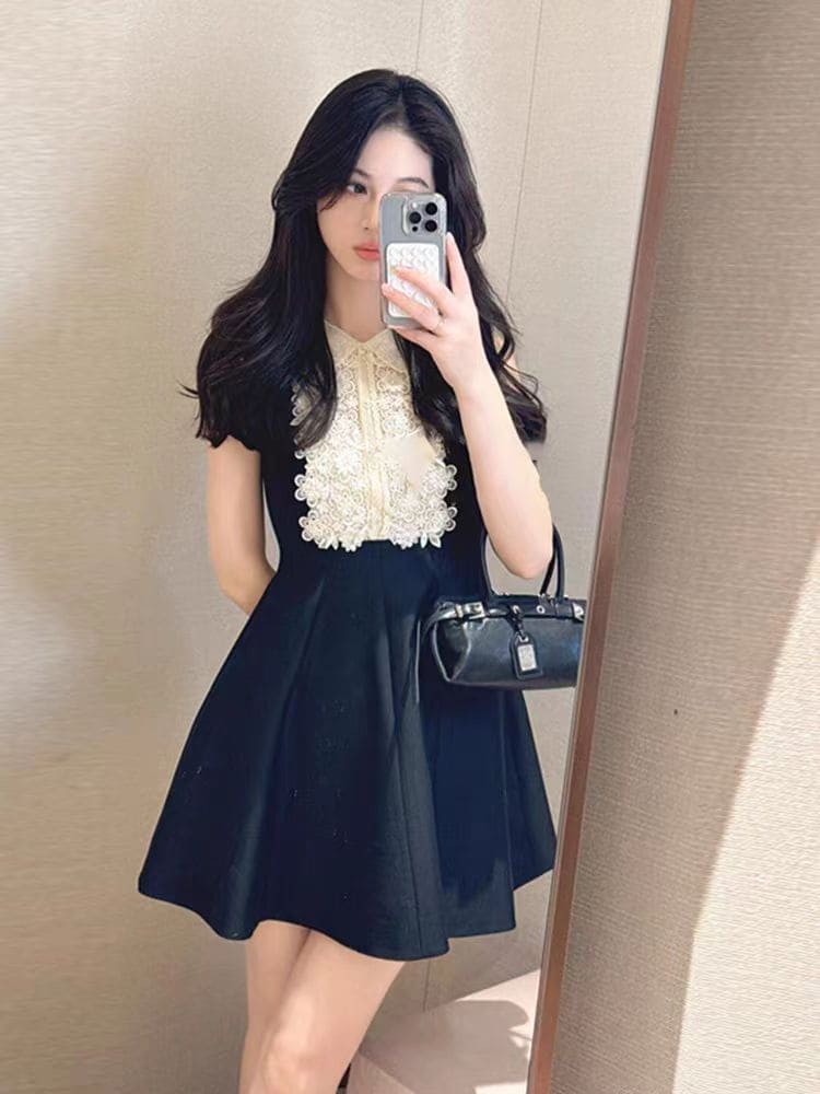 Retro sleeveless little black dress