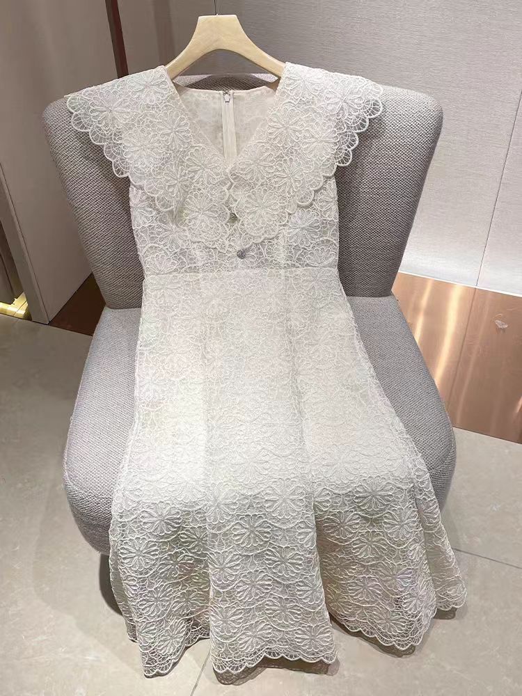 Women's V-Neck Lace Embroidery Dress