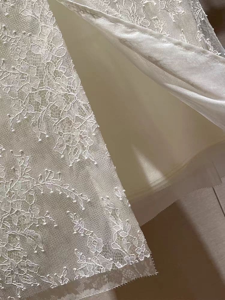 Hautecouture White lace skirt