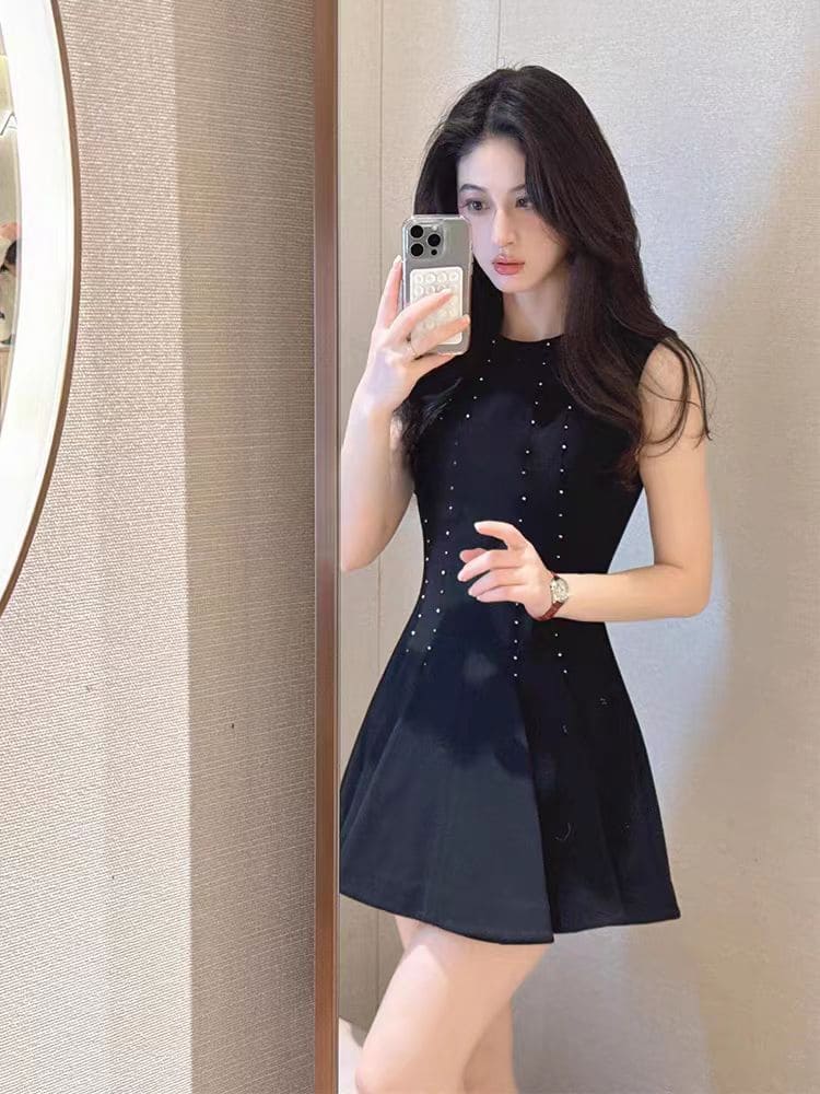 Women's Petite Little Black Dresses